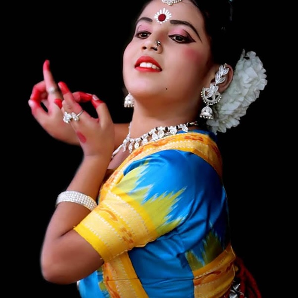 Ms.Prisha Sinha - A Versatile Soulful Odissi Dancer, A Karate Kid and a Yoga Girl